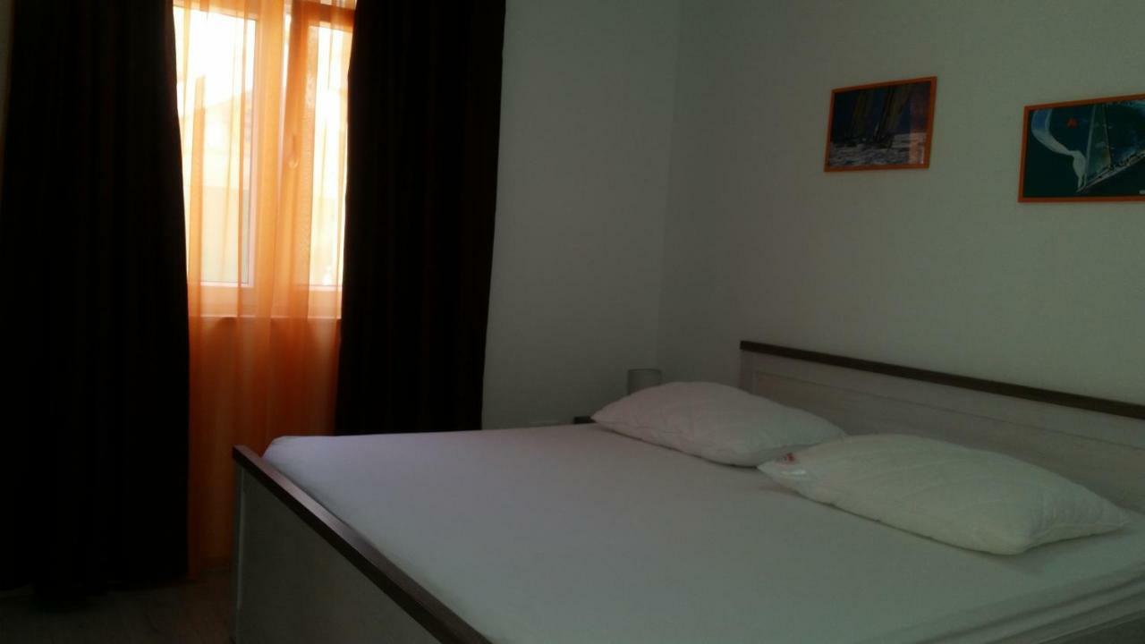 Apartments Anaivana Traù Esterno foto